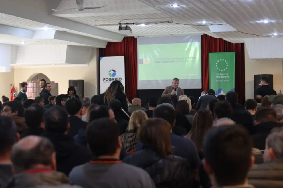El encuentro comenzó a las 14 y participaron empresas y autoridades provinciales. Fotos Tania Domenicucci