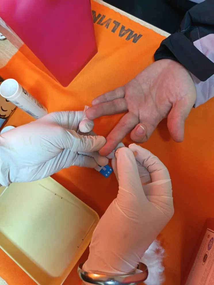 El equipo de Atención Primaria de la Salud (APS) del Centro de Salud Islas Malvinas organizó una jornada especial por el día de Concientización del HIV. Foto: redes centro salud Malvinas