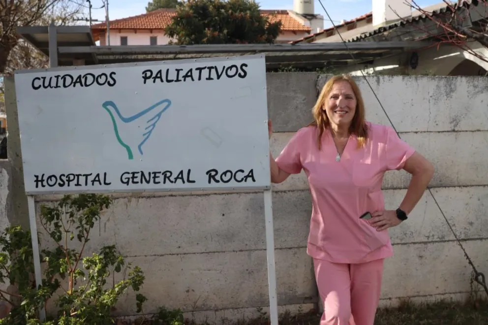 Patricia Sartori lleva más de 35 años en la salud pública y desde hace más de una década impulsa el espacio de cuidados paliativos del Hospital Francisco López Lima. Foto Tania Domenicucci-ANR