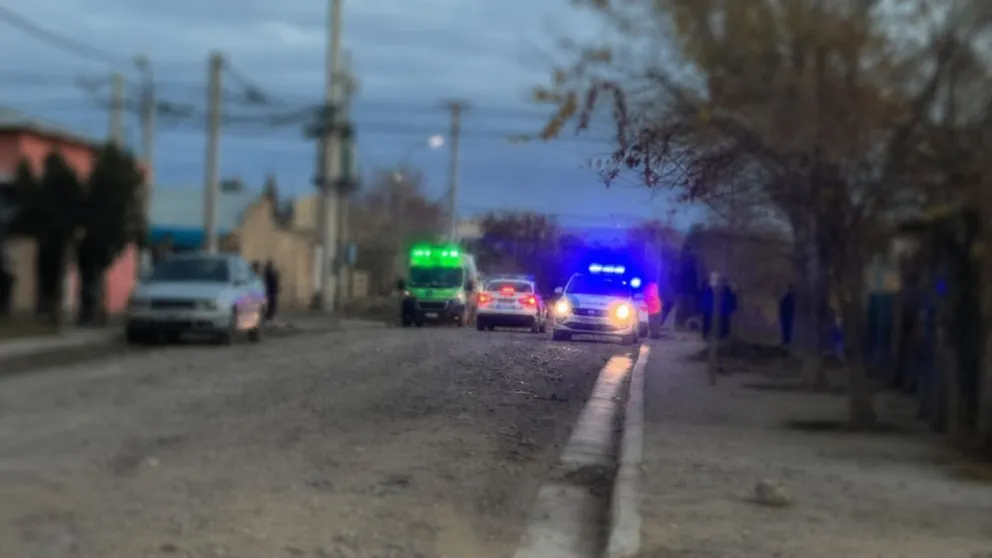 Personal policial trabajó durante la noche del domingo en el sector donde se registró el nuevo tiroteo en barrio Fiske Menuco. Foto: archivo