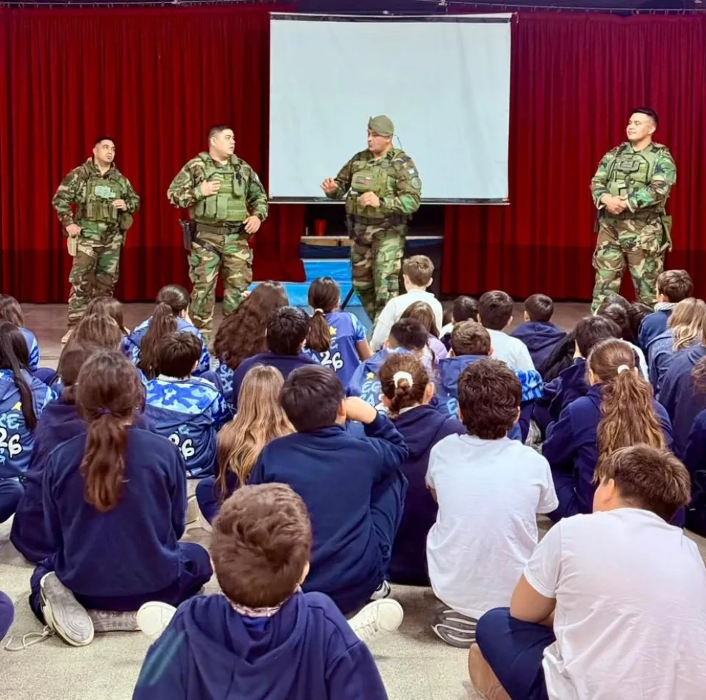 El Grupo Especial COER de Roca y del Centro de Instrucción y Adiestramiento en Emergencias y Siniestros (CIEB) de Allen participaron. Foto Policía de Río Negro
