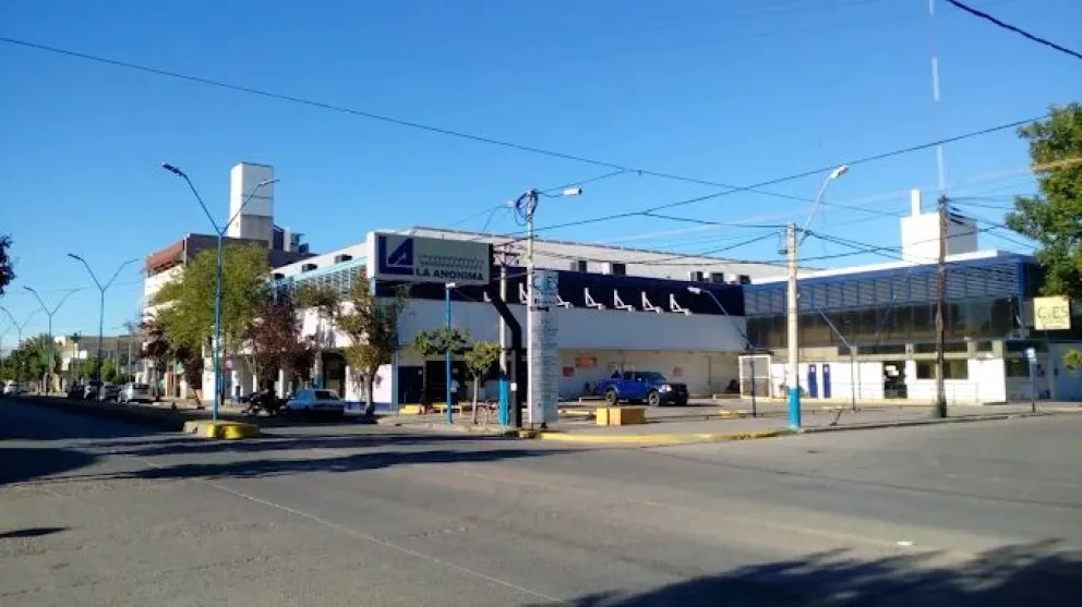 El episodio tuvo lugar en la sucursal del supermercado ubicado en Avenida Roca y calle Estados Unidos. Foto gentileza