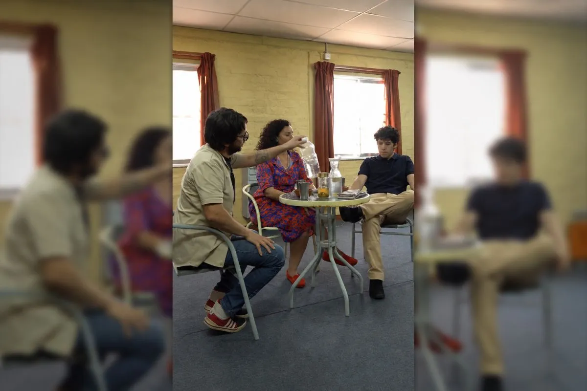 Emiliano Flores, Mariana Jaime y Nahuel Laborato durante uno de los ensayos de Dios me odia. Foto: FCP