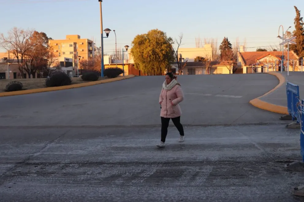 El frío polar continuará esta jornada en la ciudad. Foto Tania Domenicucci