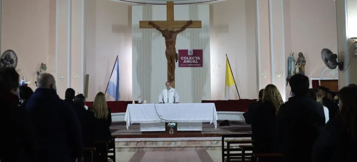 Oscar Eduardo Mi&ntilde;arro presidi&oacute; el Tedeum en la Catedral Nuestra Se&ntilde;ora del Carmen. Foto: Tania Domenicucci.