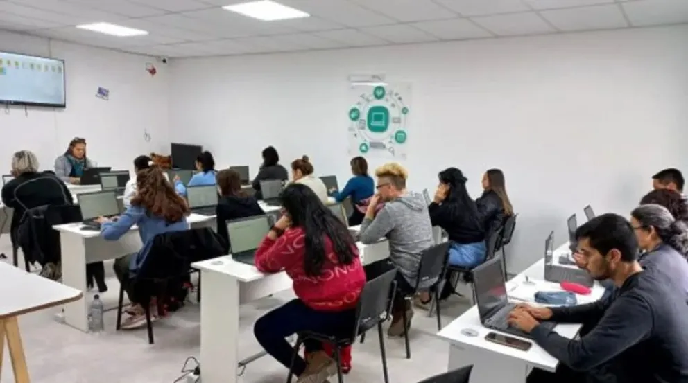 El taller se realizará el 28 de julio en el CIM de barrio Alfonsina Storni y está destinado a personas mayores de 18 años que buscan mejorar sus oportunidades laborales. Foto cortesía 