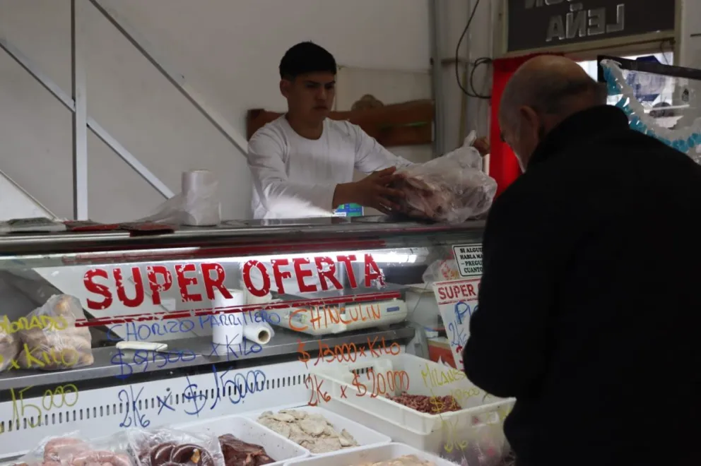 Las carnicerías tuvieron un alivio temporal pero esta semana volvió la golpear la realidad económica. Foto Tania Domenicucci