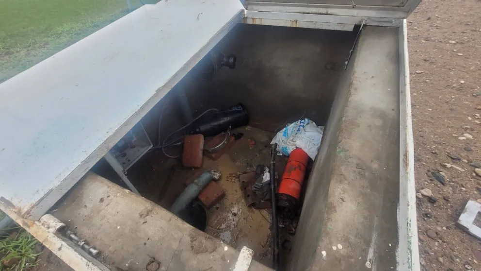 La institución pidió colaboración para recuperar una bomba de agua de 5,5 HP, robada del sistema de riego de una cancha que aún no fue inaugurada. Foto cortesía Cecap