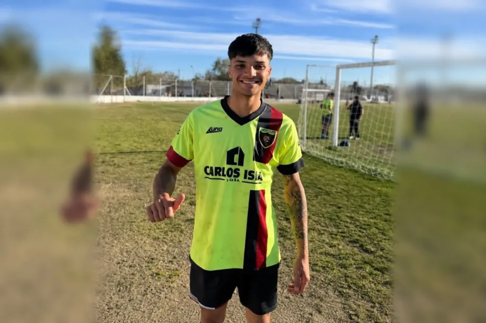 Santiago Corazza tenía 20 años y era muy querido en el ambiente del fútbol regional. Su fallecimiento generó una profunda conmoción y cientos de mensajes de despedida. Foto: redes