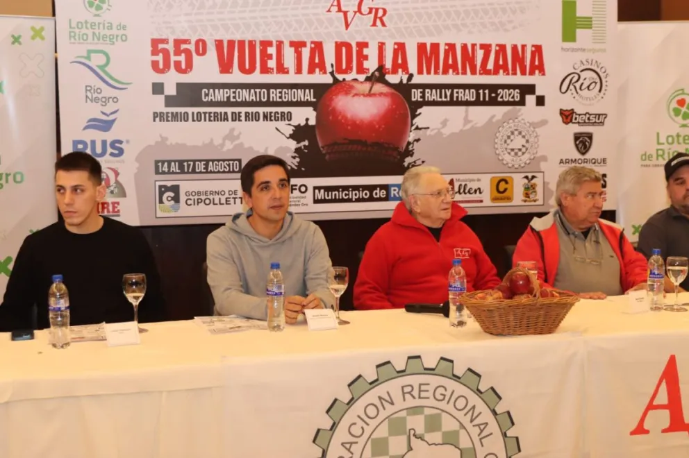 El lanzamiento se realizó al mediodía. Fotos Tania Domenicucci 