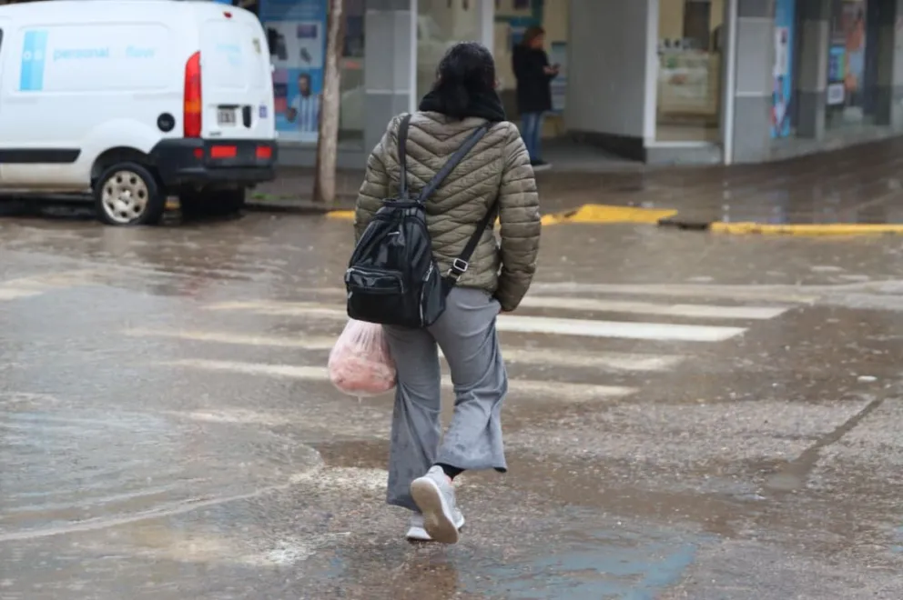 Para este sábado se espera una jornada lluviosa en la ciudad. Foto Tania Domenicucci