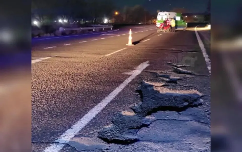 El hecho vial sucedió anoche, minutos antes de la medianoche, cuando el motociclista chichinalense ingresaba a la ciudad. Foto gentileza.

