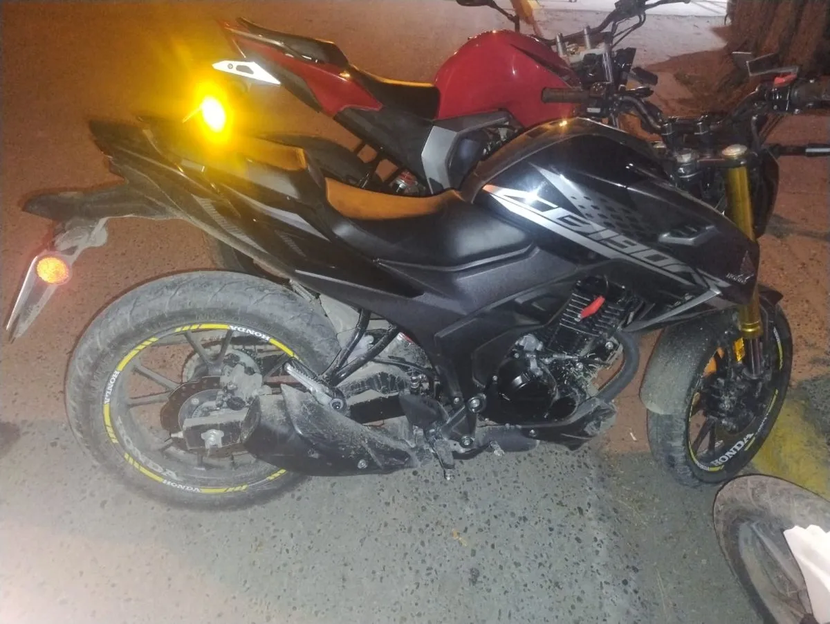 Otra de las motos recuperadas en Allen durante las &uacute;ltimas horas. Foto: Polic&iacute;a de R&iacute;o Negro.