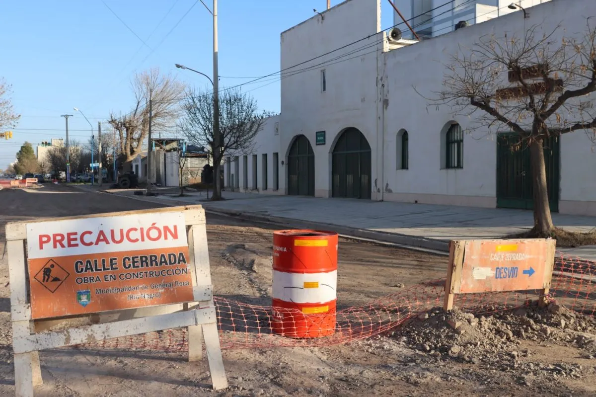 El ingreso por calle G&uuml;emes se encuentra interrumpido, hay desv&iacute;os en la zona. Foto: Tania Domenicucci