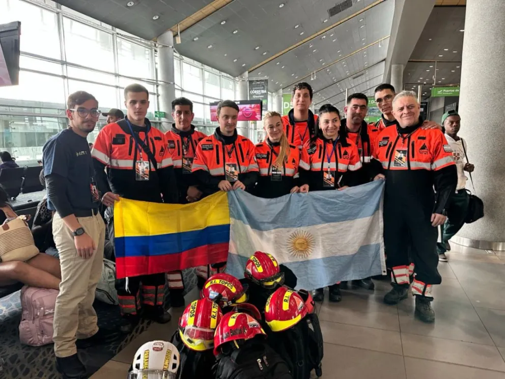 En imagen la llegada de Franco junto al equipo completo a Bogotá el día de hoy. Foto cortesía