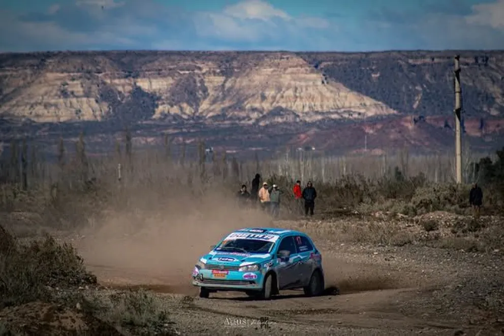 La Vuelta de la Manzana entra en su etapa decisiva: quedan tres tramos para conocer a los ganadores de la tradicional competencia del Rally Regional. Foto cortesía Agustina Ares