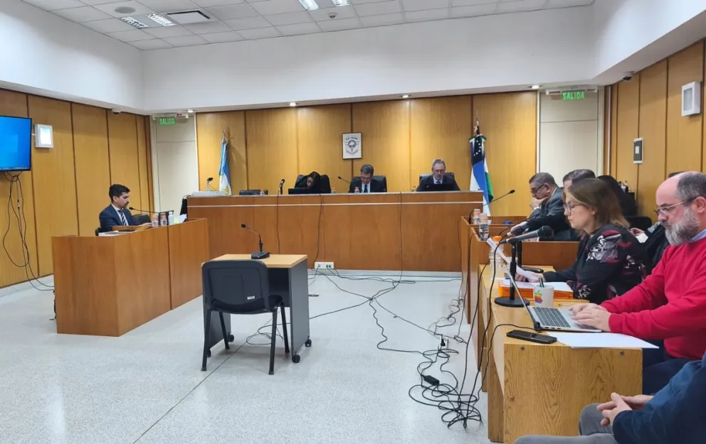 Los cuatro efectivos de la Policía de Río Negro comenzaron a ser juzgados este martes en Roca. Foto: ANR.