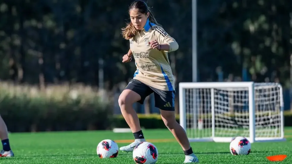 Narela se encuentra integrando la pre selección y forma parte de los entrenamientos con la Selección Argentina. Foto: AFA