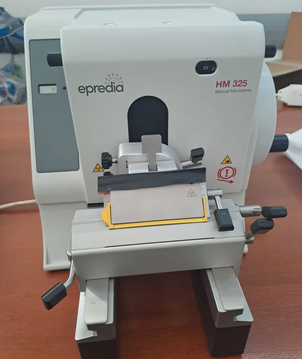 El nuevo equipamiento para Anatom&iacute;a Patol&oacute;gica forma parte de las incorporaciones que ya comenzaron a llegar al hospital. Foto: Ministerio de Salud de R&iacute;o Negro