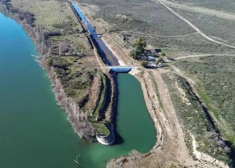 La zona de "Boca Toma", punto principal de ingreso del agua a los canales del Idevi. Foto gentileza.