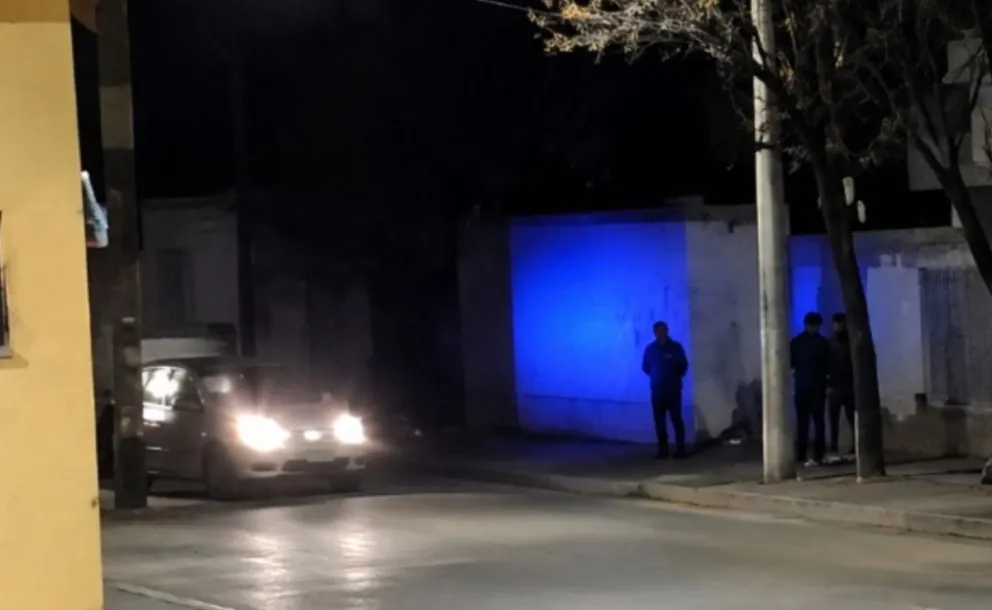 La Policía desplegó un operativo en pleno centro luego del intento de robo en una joyería. Foto: archivo ANR
