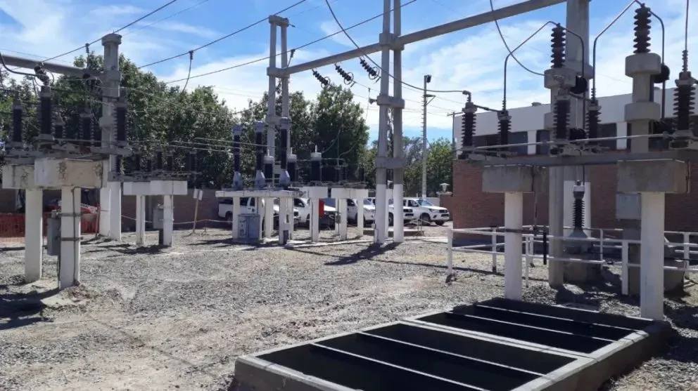 Los trabajos en la estación transformadora provocarán un corte de energía de siete horas y media en Roca y Cervantes. Foto: archivo