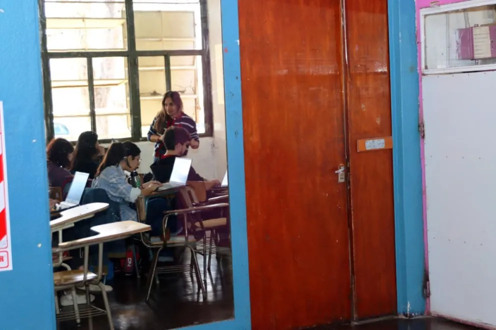 En una de las facultades de Roca realizarán una clase pública como forma de protesta. Foto: Tania Domenicucci