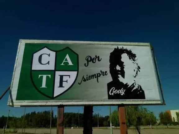 En el ingreso al club, la viva imagen de su fundador