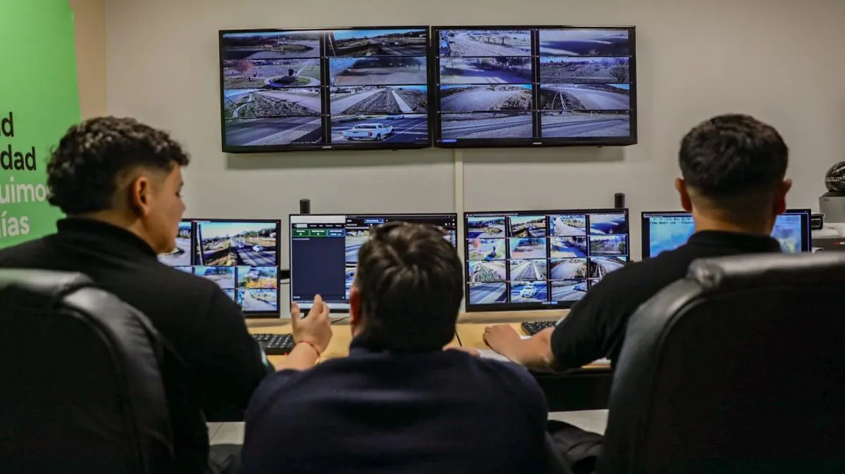 El sistema de videovigilancia de Roca pasar&aacute; de 60 a 165 c&aacute;maras y se encuentra en ejecuci&oacute;n la refuncionalizaci&oacute;n del Centro de Monitoreo. Foto: Gobierno de R&iacute;o Negro