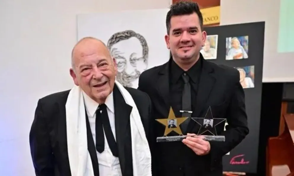 La ceremonia contó con la presencia de Roberto Emilio Goyeneche, hijo del recordado "Polaco”. Foto gentileza