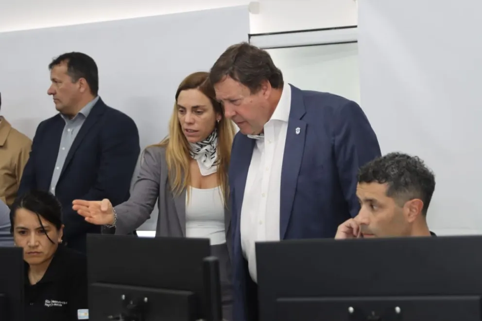 El gobernador Weretilneck se encuentra en la ciudad con una agenda de anuncios de infraestructura para mejorar la calidad de vida de los roquenses. (Foto: Tania Domenicucci. ANR)
