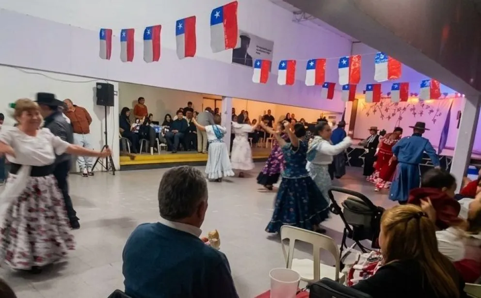 El baile comenzará a las 21.30 en el Violeta Parra. Foto gentileza