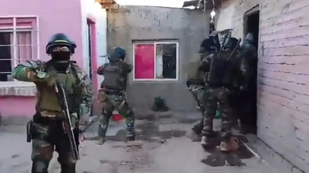 El operativo contó con distintas unidades de la Policía de Río Negro y organismos nacionales. (Foto: gentileza)