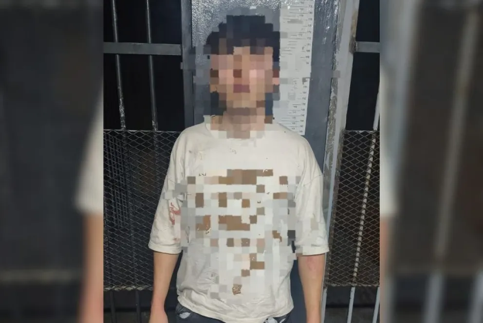Además el sujeto intentó agredir a empleados de un comercio en Roca. (Foto: gentileza)