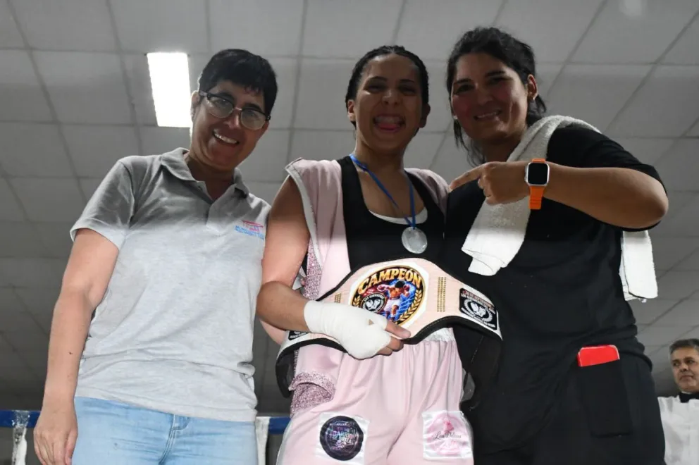 “Me gustaría decirle a los chicos que nunca están solos, que vengan a probar boxeo porque mi escuela es un hogar más”, expresó Frías sobre su experiencia con la escuela de la familia Gauto. Foto: cortesía