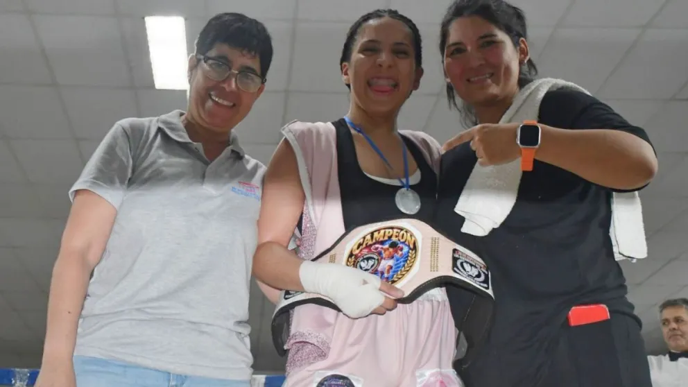 “Me gustaría decirle a los chicos que nunca están solos, que vengan a probar boxeo porque mi escuela es un hogar más”, expresó Frías sobre su experiencia con la escuela de la familia Gauto. Foto: cortesía