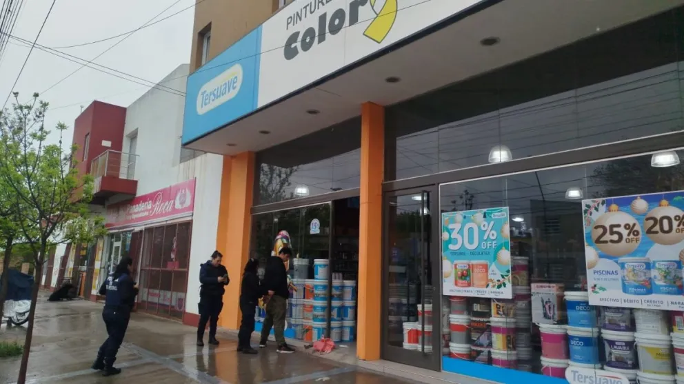 La Policía recuperó las tijeras sustraídas de la pinturería. Foto: Policía de Río Negro.