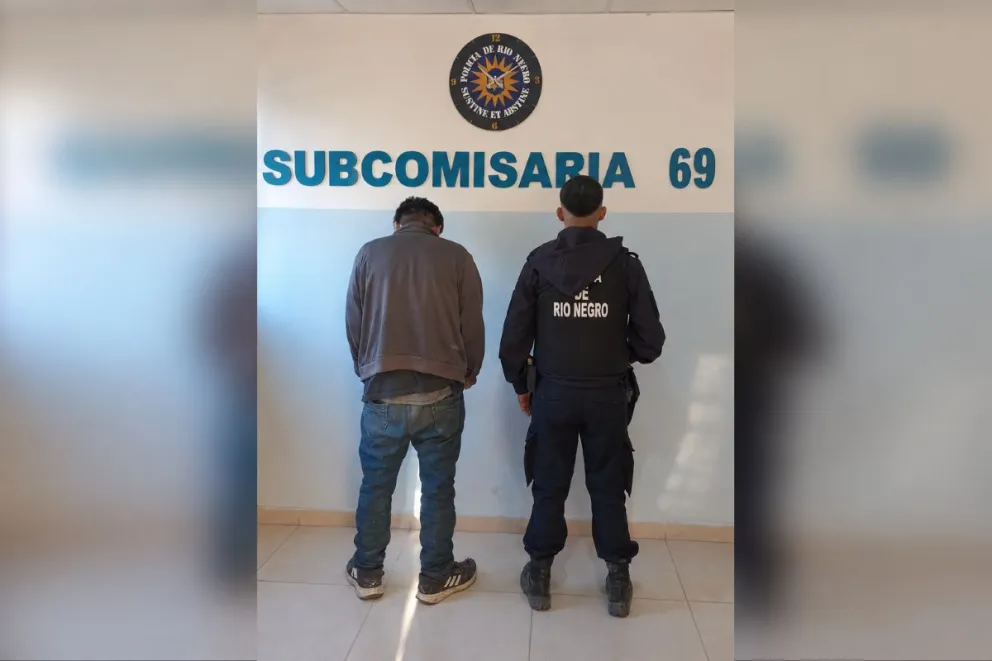 El hombre quedó detenido luego de que su expareja llamara a la Policía. Foto: Policía de Río Negro.