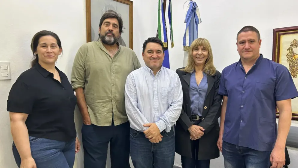 LAs autoridades de las dos entidades, firmaron un convenio para la creación de una Unidad Hospitalaria de Procuración de Órganos y Tejidos. (Foto: gentileza)
