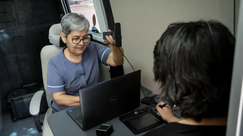 El persona realiza unos 150 trámites diarios. 