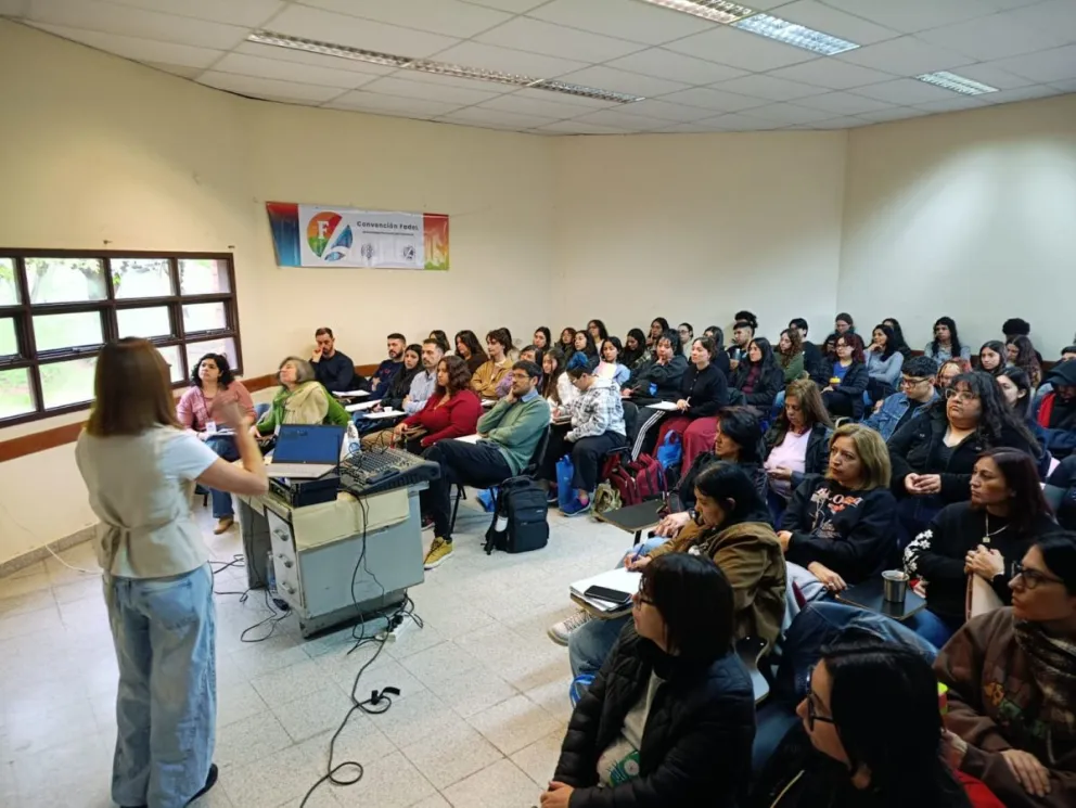 La primera edición de FadeLCon comenzó este miércoles en la Facultad de Lenguas de la Universidad Nacional del Comahue. Foto: Tania Domenicucci.