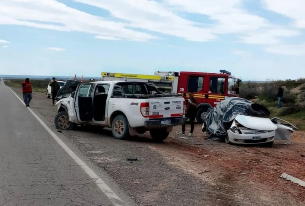 Bomberos Voluntarios, Defensa Civil, Tránsito municipal y personal del Cuerpo de Seguridad Vial de Puente Dique intervinieron en el lugar. (Foto: gentileza)