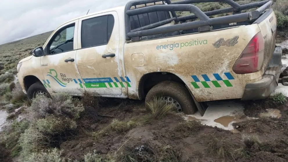 Las mayores complicaciones se registraron en los caminos de ripio, donde estuvo presente Vialidad Rionegrina. 