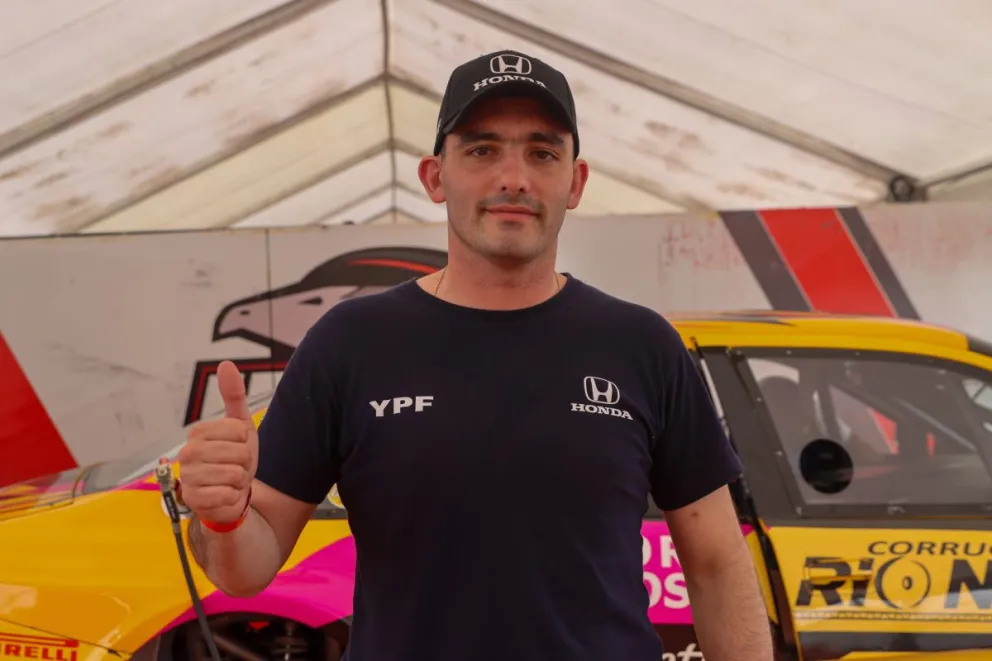 Facundo Aldrighetti fue el más rápido en la primera tanda de entrenamientos del Top Race en el autódromo de General Roca. Foto Tania Domenicucci-ANR